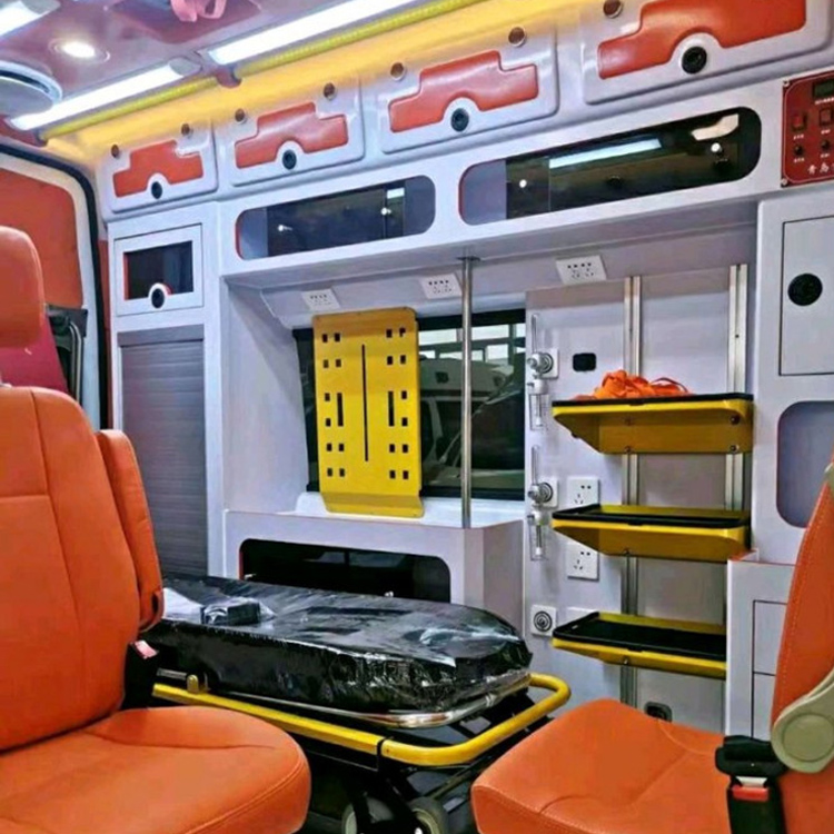 九真镇长途救护车护送病人租赁价格